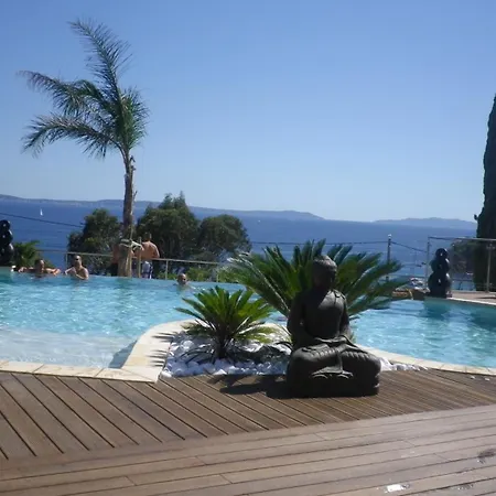 Appart hôtel Les Lauriers Roses Le Rayol-Canadel-sur-Mer