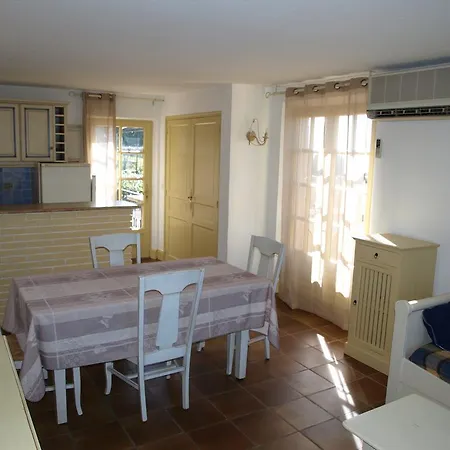 公寓式酒店 Les Lauriers Roses Le Rayol-Canadel-sur-Mer
