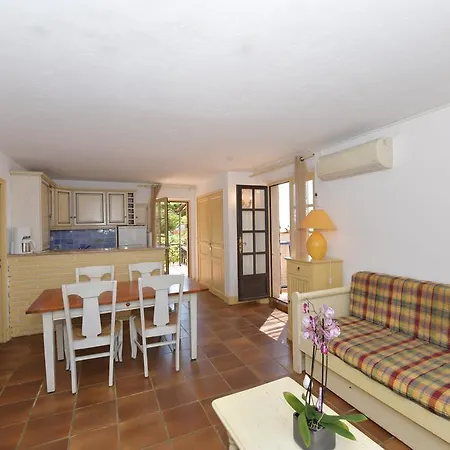 Les Lauriers Roses Lägenhetshotell Le Rayol-Canadel-sur-Mer