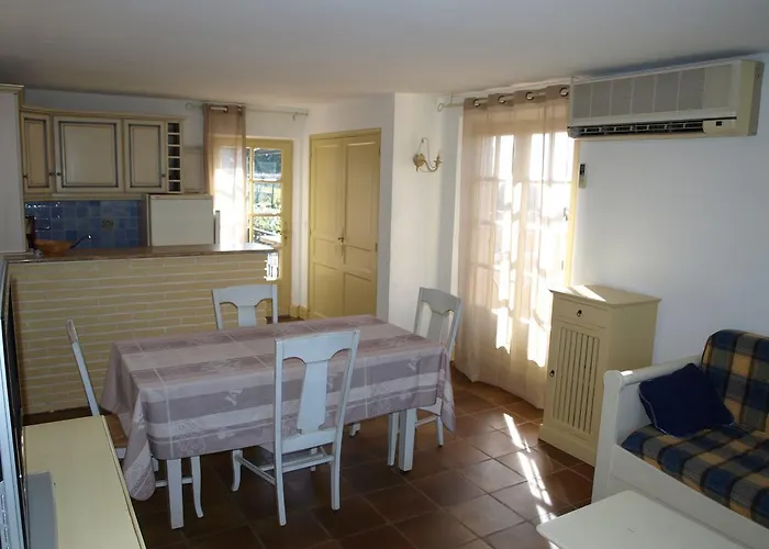 Aparthotel Les Lauriers Roses Le Rayol-Canadel-sur-Mer