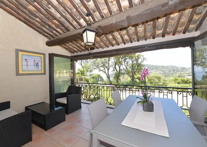 Les Lauriers Roses 아파트호텔 Le Rayol-Canadel-sur-Mer