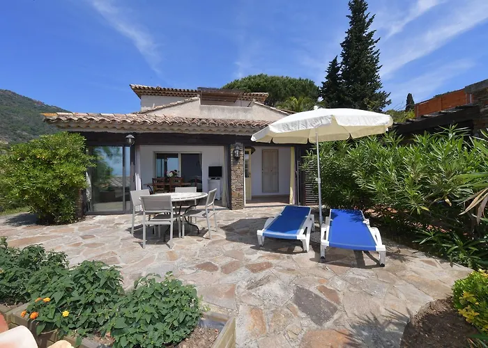 아파트호텔 Les Lauriers Roses Le Rayol-Canadel-sur-Mer