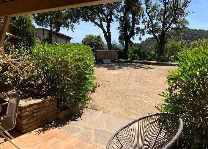 Les Lauriers Roses 4*